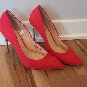 Size 8 Red heels